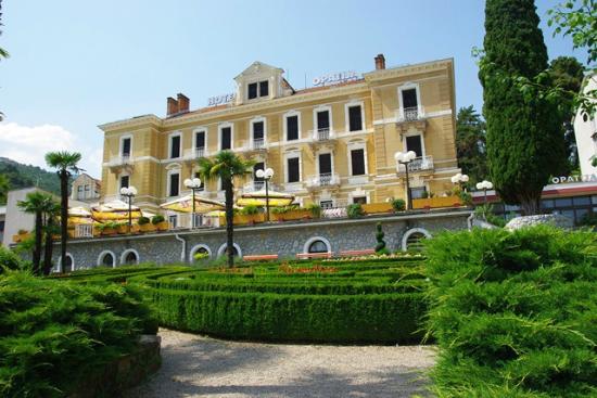 Provedite nezaboravan vikend u Opatiji bajnoj uz posebnu ponudu hotela Opatija!!!