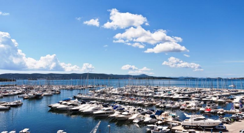 Holidays in royal Biograd  IN hotel 4 *  2480 kn for two half-boards for two!