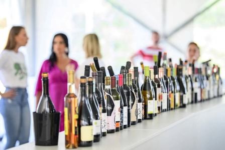 ECO-WINE FEST – festival ekoloških vinara 29. i 30. svibnja Bedenica od 14 do 24...